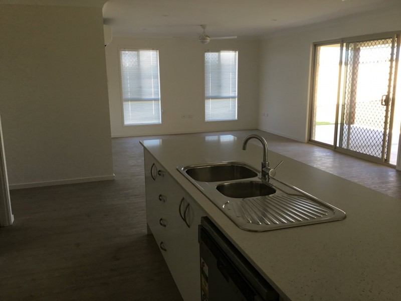 25 Lakeview Avenue, Warwick QLD 4370