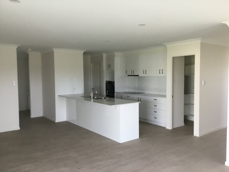 25 Lakeview Avenue, Warwick QLD 4370