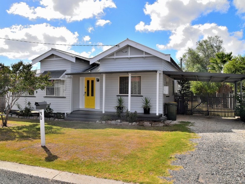 30 Stewart Avenue, Warwick QLD 4370