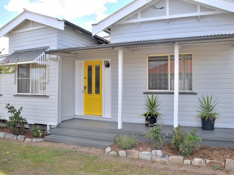 30 Stewart Avenue, Warwick QLD 4370