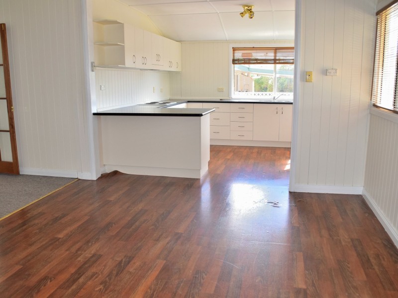 30 Stewart Avenue, Warwick QLD 4370