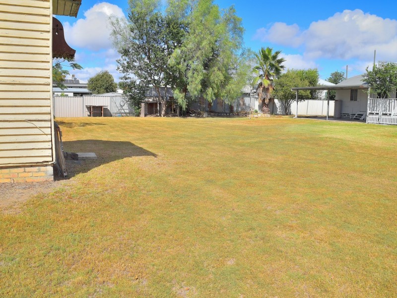 30 Stewart Avenue, Warwick QLD 4370