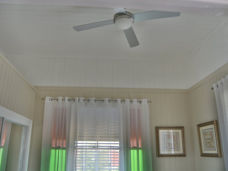 98 Goomburra Street, Hendon QLD 4362