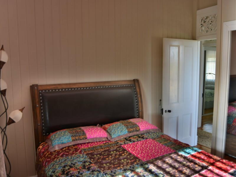 98 Goomburra Street, Hendon QLD 4362