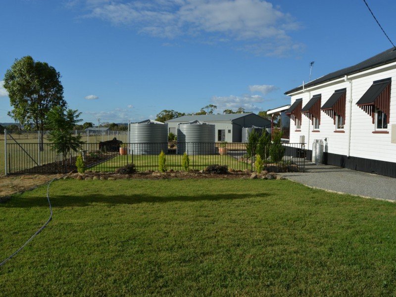 98 Goomburra Street, Hendon QLD 4362