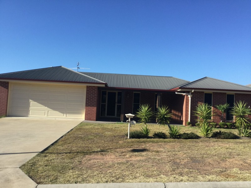 4 Rose Bud Court, Warwick QLD 4370