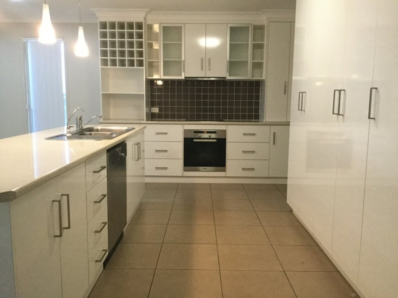4 Rose Bud Court, Warwick QLD 4370