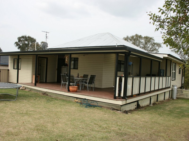 417 East Street, Warwick QLD 4370