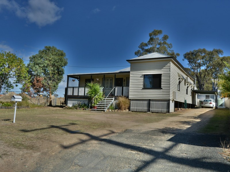 417 East Street, Warwick QLD 4370