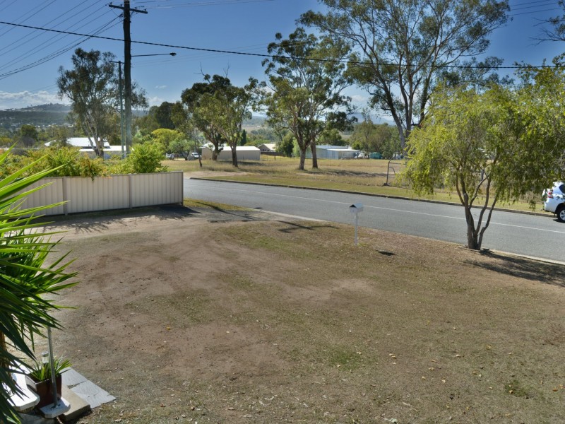 417 East Street, Warwick QLD 4370