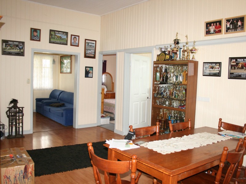 417 East Street, Warwick QLD 4370