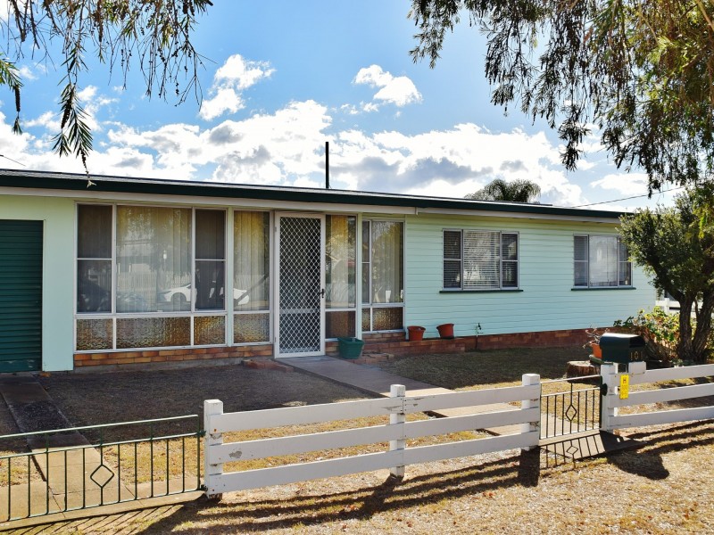 101 Albion Street, Warwick QLD 4370