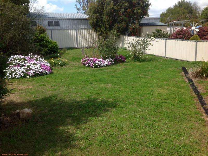 1/4 Wattle Avenue, Warwick QLD 4370