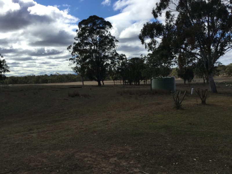 15211 Cunningham Highway, Wheatvale QLD 4370