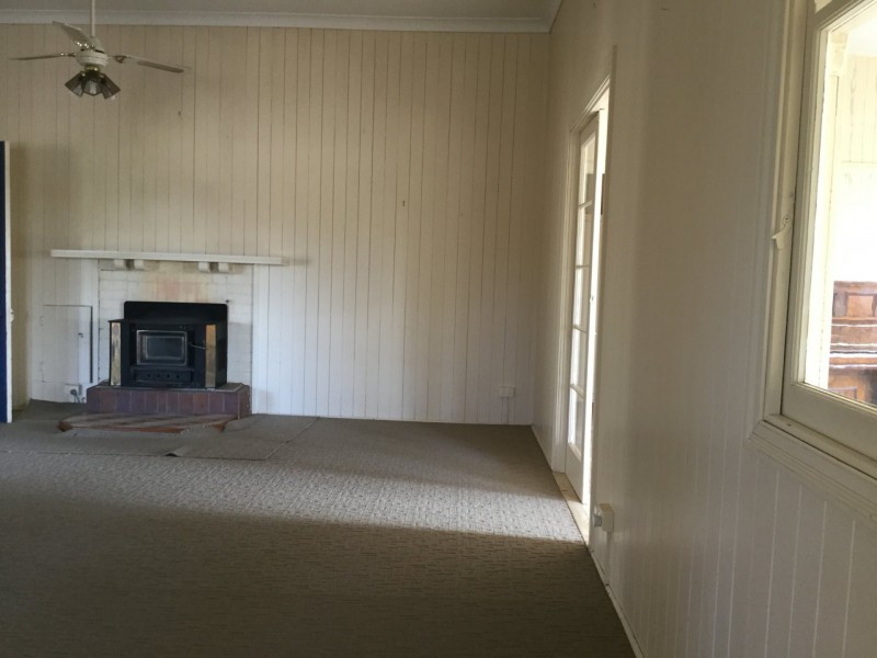 15211 Cunningham Highway, Wheatvale QLD 4370