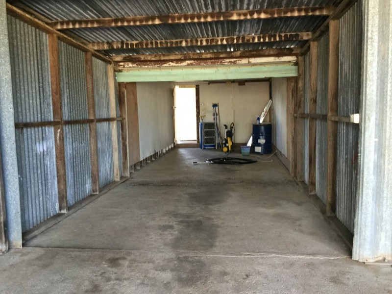 15211 Cunningham Highway, Wheatvale QLD 4370