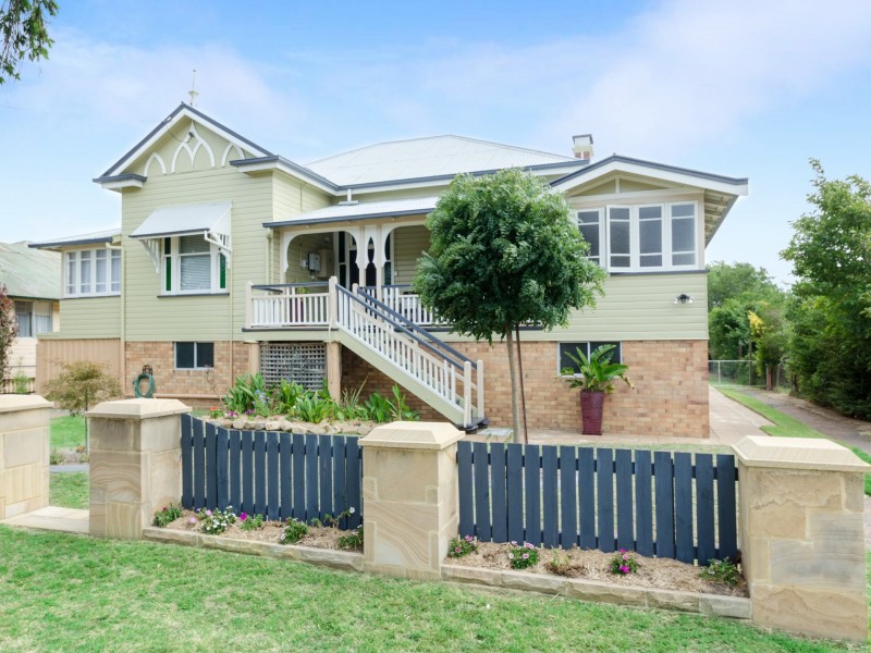 11 Wood Street, Warwick QLD 4370