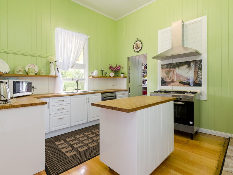 11 Wood Street, Warwick QLD 4370