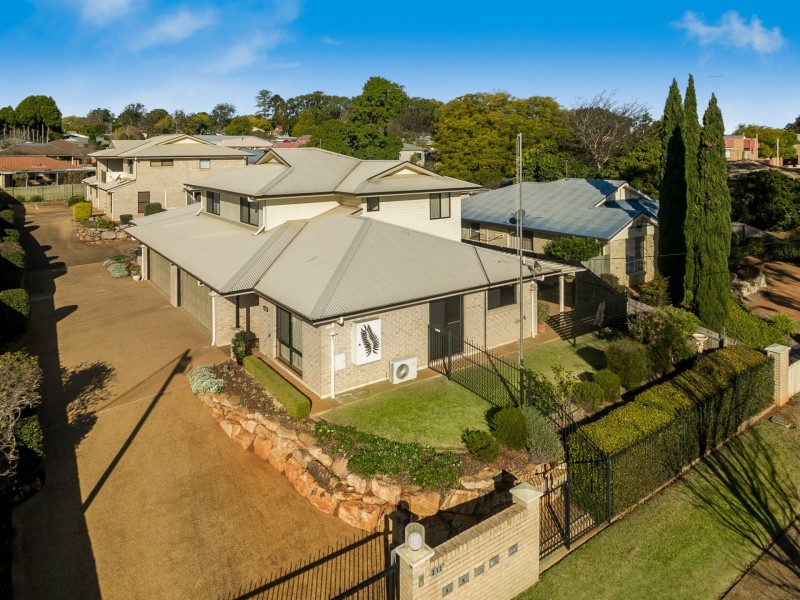 1/312A Hume Street, Centenary Heights QLD 4350