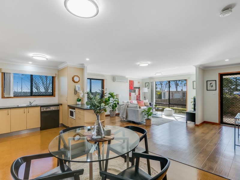 1/312A Hume Street, Centenary Heights QLD 4350