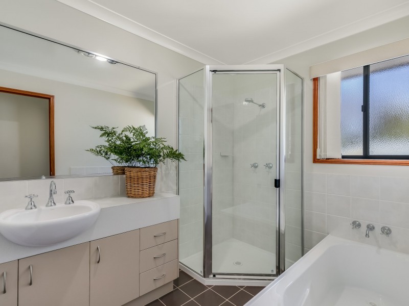 1/312A Hume Street, Centenary Heights QLD 4350
