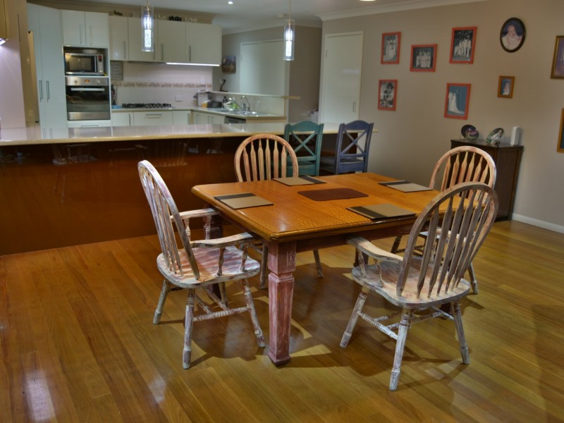 10 Lookout Place, Rosenthal Heights QLD 4370