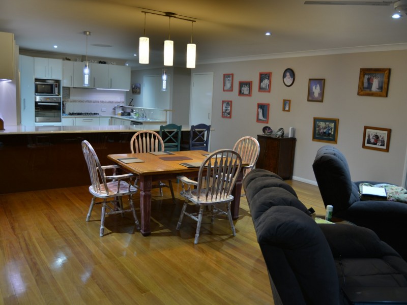 10 Lookout Place, Rosenthal Heights QLD 4370