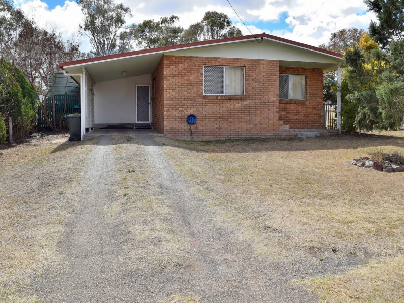 105 Cleary Street, Warwick QLD 4370