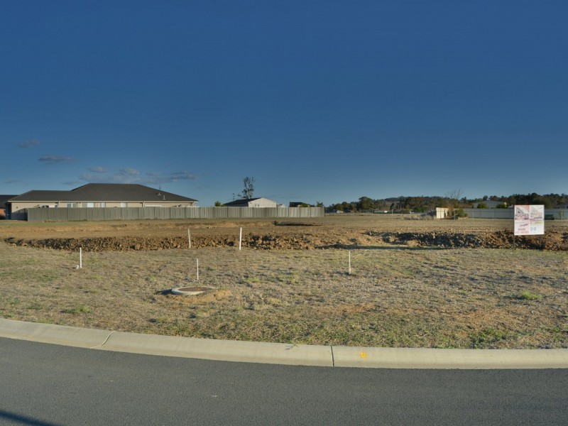 1 Derby Drive, Rosenthal Heights QLD 4370