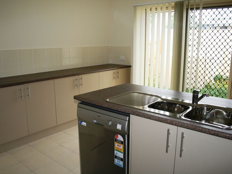 Unit 1 2-4 Lomandra Court, Warwick QLD 4370