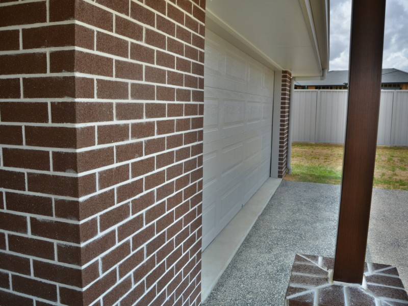 2 Derby Drive, Rosenthal Heights QLD 4370