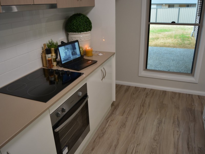 2 Derby Drive, Rosenthal Heights QLD 4370