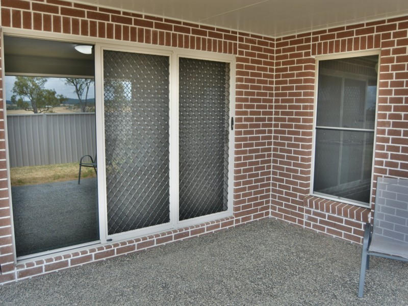 2 Derby Drive, Rosenthal Heights QLD 4370