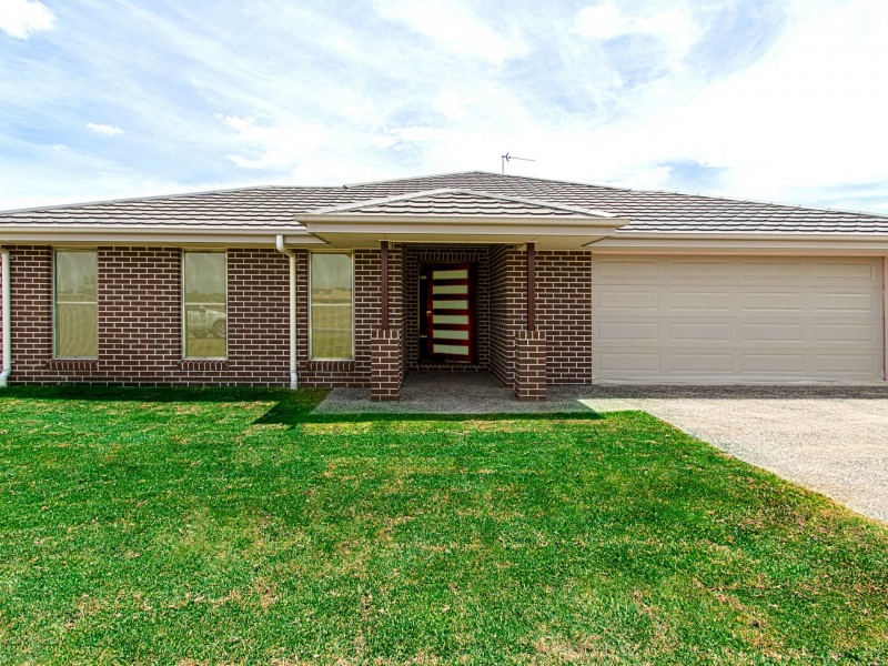 2 Derby Drive, Rosenthal Heights QLD 4370