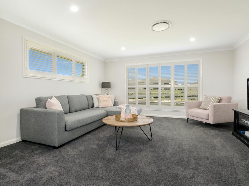 18 Lakeview Avenue, Rosenthal Heights QLD 4370