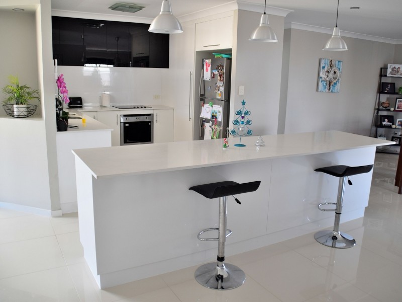 15 Capital Drive, Rosenthal Heights QLD 4370