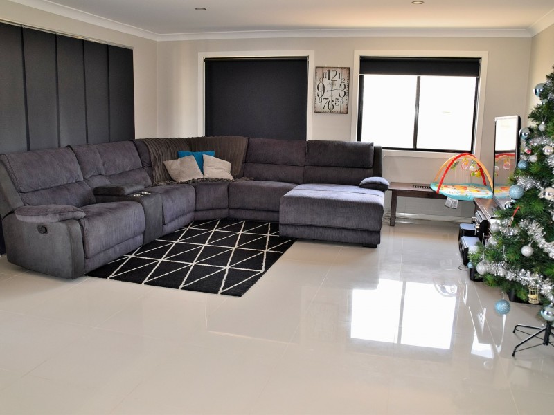 15 Capital Drive, Rosenthal Heights QLD 4370