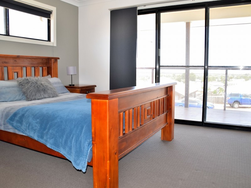 15 Capital Drive, Rosenthal Heights QLD 4370