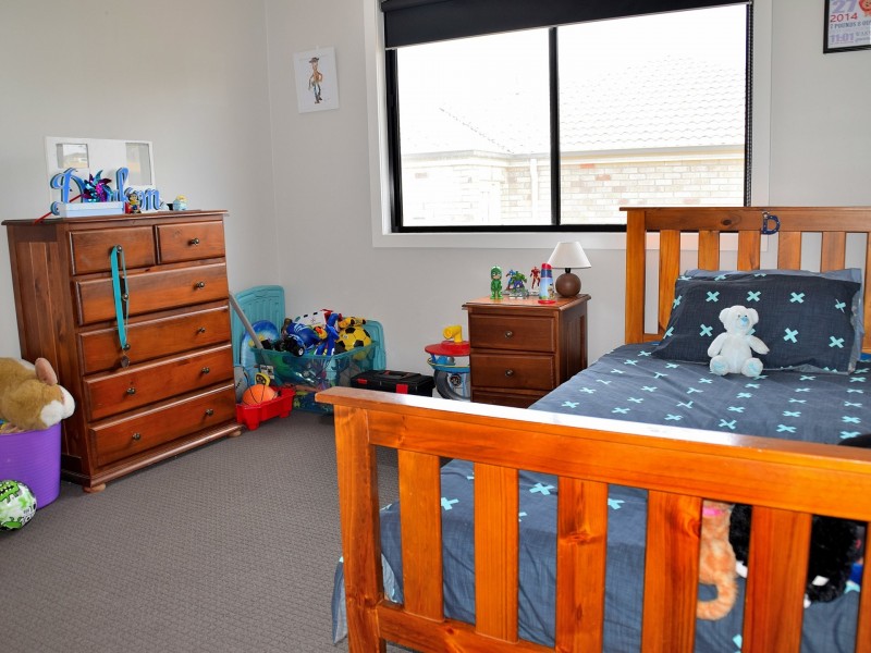 15 Capital Drive, Rosenthal Heights QLD 4370