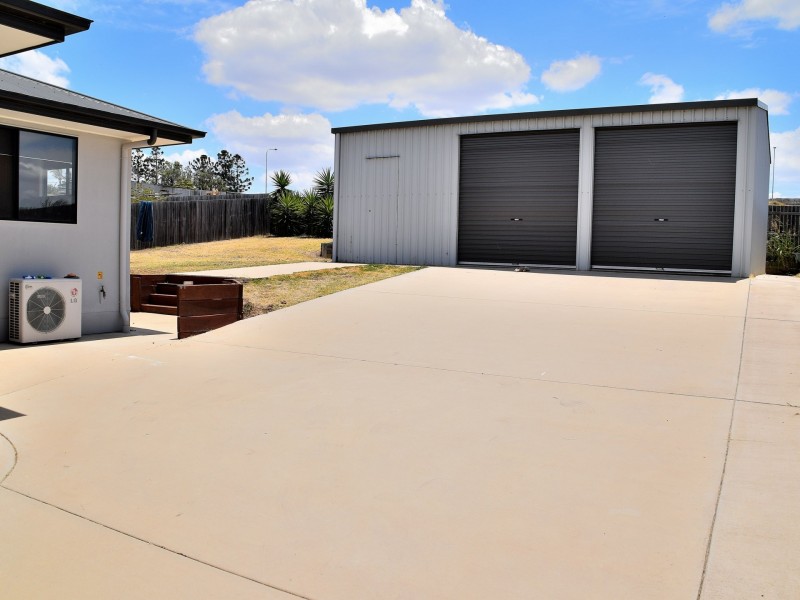 15 Capital Drive, Rosenthal Heights QLD 4370