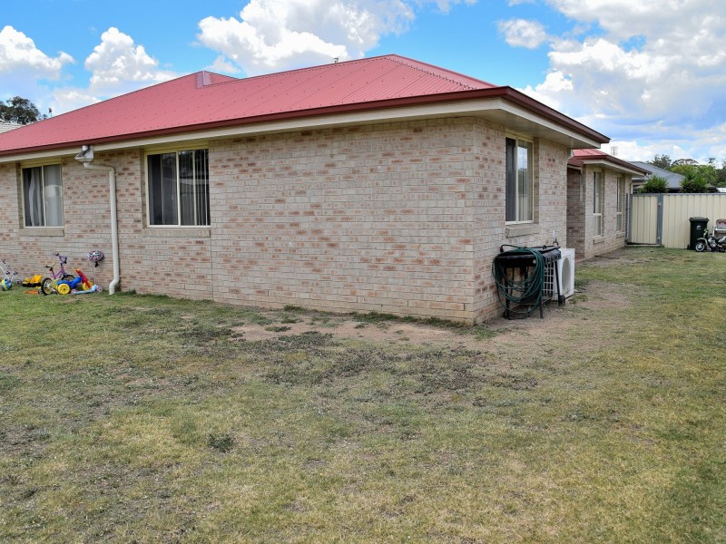 8 Rose Vale Court, Warwick QLD 4370