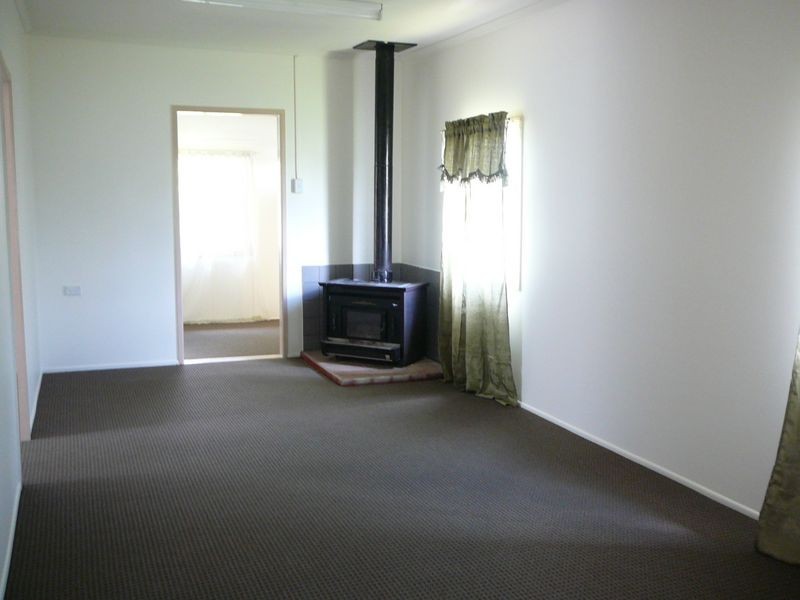 8 Wattle Avenue, Warwick QLD 4370