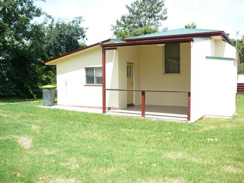 8 Wattle Avenue, Warwick QLD 4370