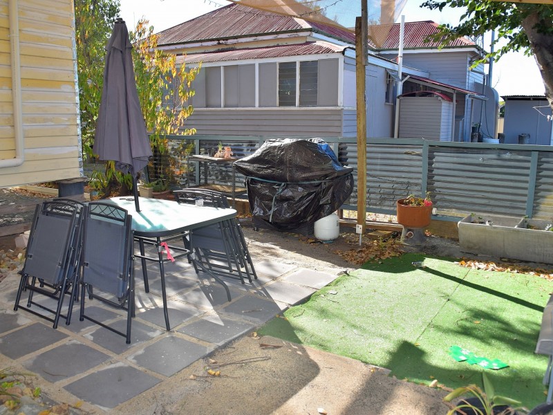 28 Pratten Street, Warwick QLD 4370