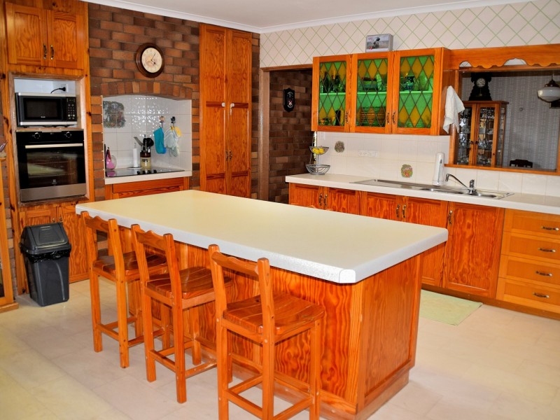 15290 Cunningham Highway, Wheatvale QLD 4370