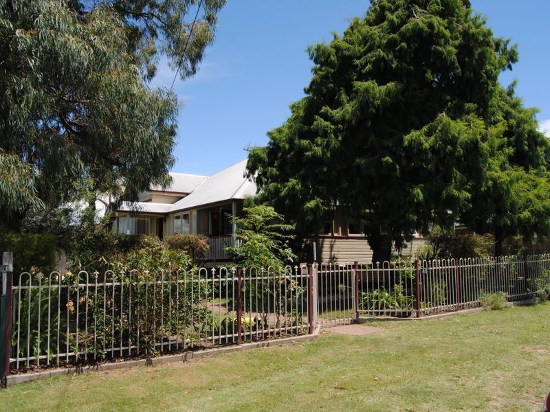 46 Pratten St, Warwick QLD 4370