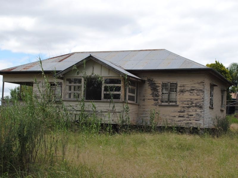 63 Oxenham, Warwick QLD 4370