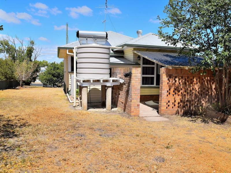 27 Marshall Street, Warwick QLD 4370