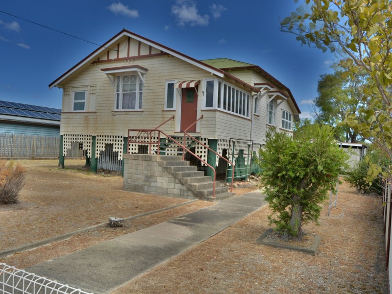 97 Albion Street, Warwick QLD 4370