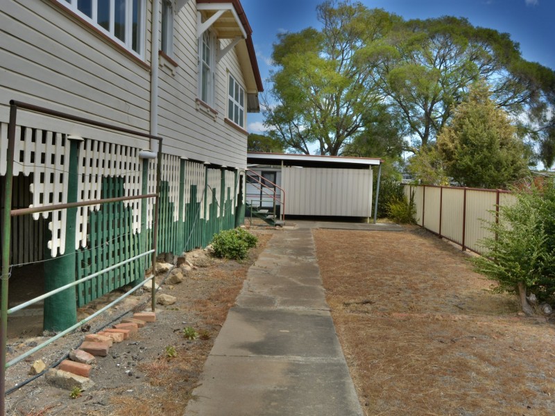 97 Albion Street, Warwick QLD 4370